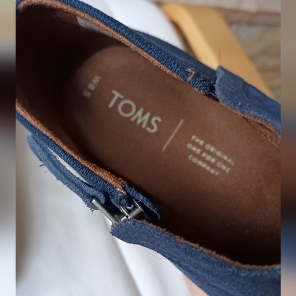 Toms Women's Blue Suede Shoes_8.5 - Picture 3 of 8